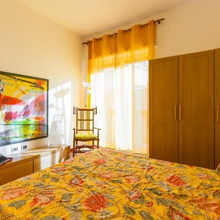 Santa Teresa A Chiaia By Napoliapartments *