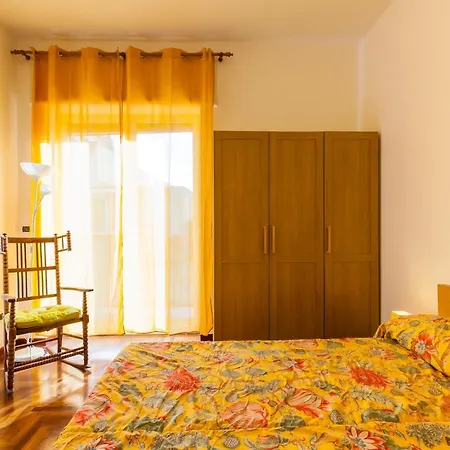 Santa Teresa A Chiaia By Napoliapartments * Neapel