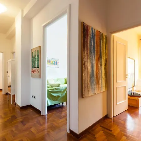 Lägenhet Santa Teresa A Chiaia By Napoliapartments